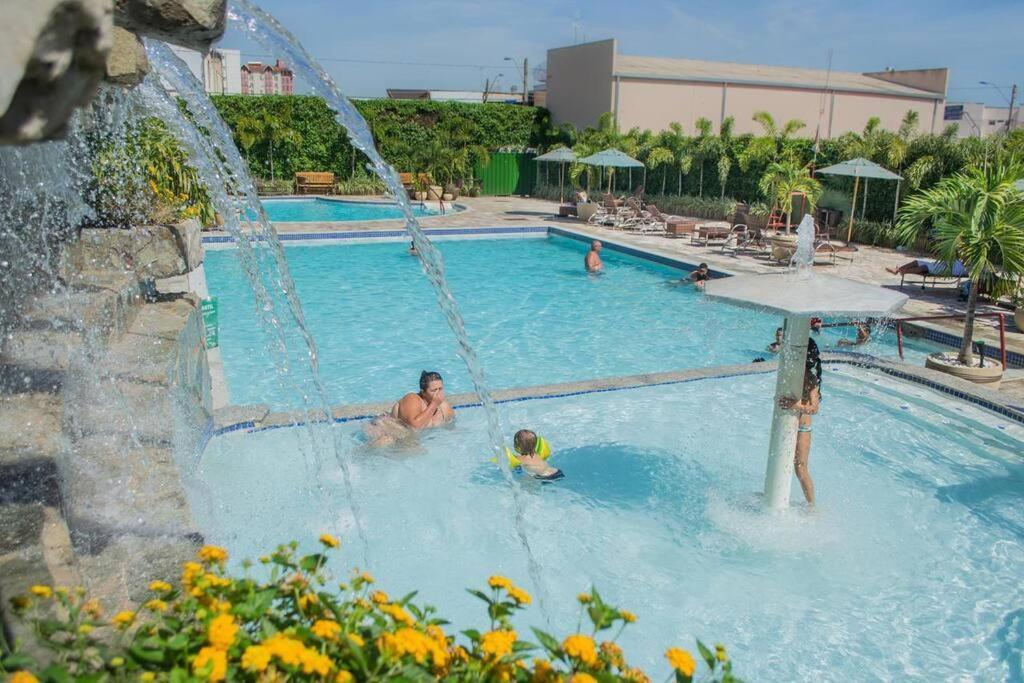 Acqua Flats Ii - Center